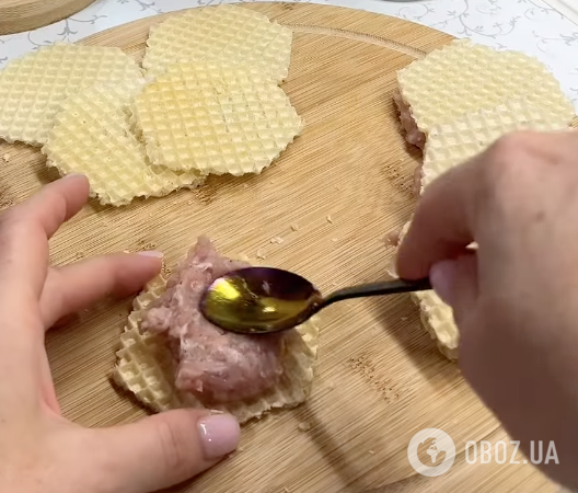 Вкуснее, чем отбивные и котлеты: сытные бризоли с мясным фаршем за 10 минут