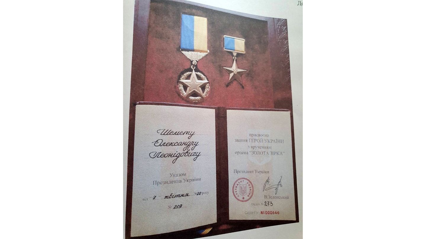 Здійснив останній авіапрорив на "Азовсталь": стало відомо, хто загинув на борту українського вертольота Мі-24. Фото