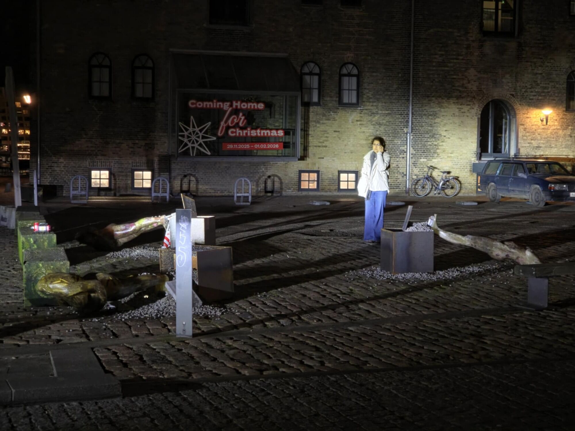 "Цілеспрямований акт насильства": у Копенгагені зруйнували скульптури української художниці. Фото