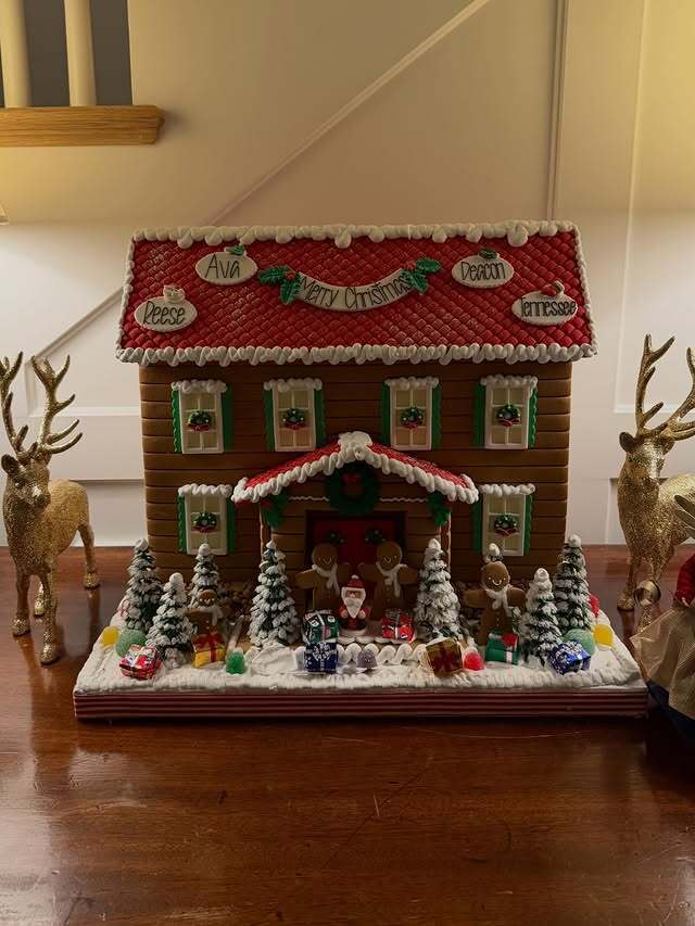 26-річна дочка Різ Візерспун вразила мережу феноменальною схожістю з мамою. Фото