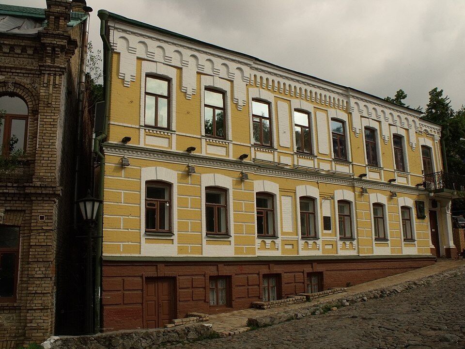 Що Булгаков писав про Україну: чому памʼятник викликав скандал