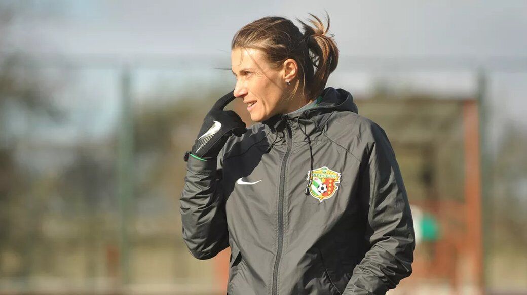 "На это у меня есть личные причины". Официально ушел в отставку главный тренер сборной Украины по женскому футболу