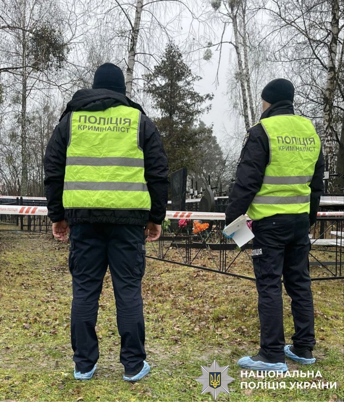 Через помсту розстріляли іноземця на кладовищі: на Київщині затримали трьох зловмисників. Подробиці та фото