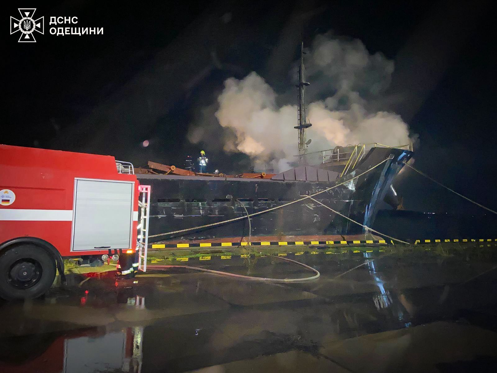 Окупанти масовано атакували Одещину: є пошкодження інфраструктури і перебої зі світлом. Фото