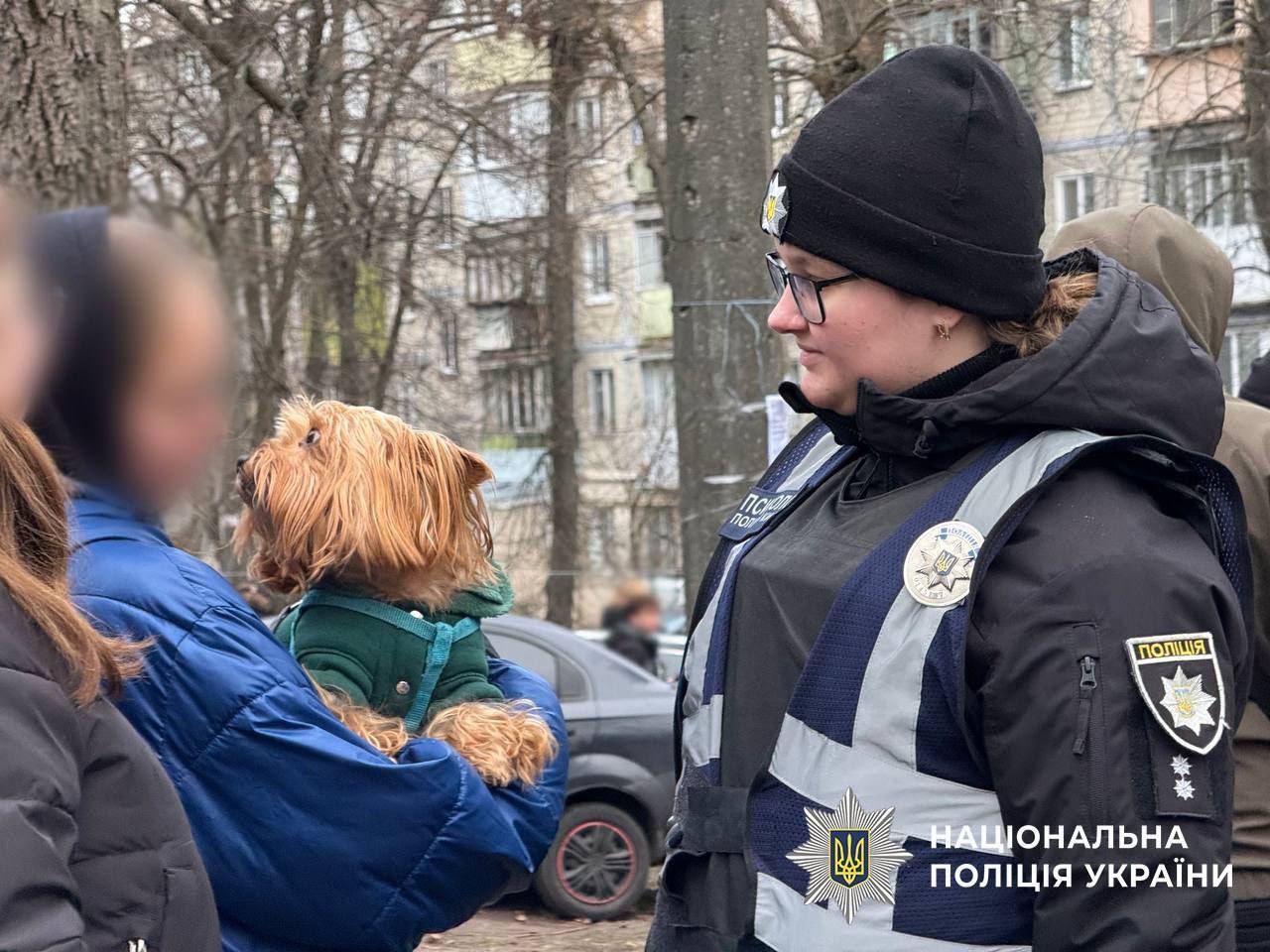 У Києві уламки "Шахеда" впали біля будинку, є пошкодження та постраждалі. Усі подробиці, фото та відео