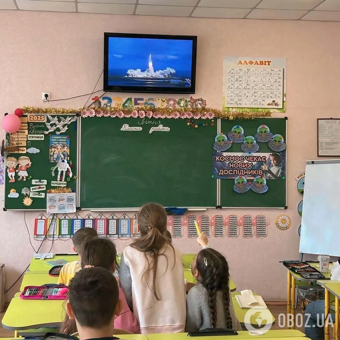 "У меня 5-летние дети засыпали на партах". Учительница – звезда TikTok Диана Палаш – об оценках в школах, русском языке на переменах и зарплатах учителей