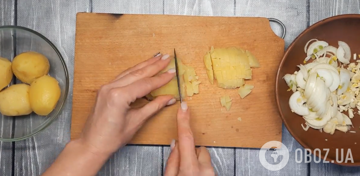 Стоит только смешать квашеную капусту с этим – салат получается особенно вкусным