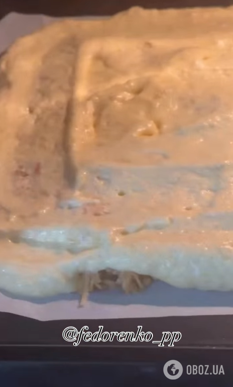 Пухкий яблучний рулет до чаю: готується за лічені хвилини