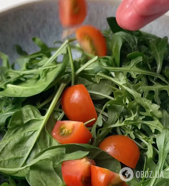 Легкий салат із руколи, з тунцем і авокадо для новорічного столу: рецепт страви без майонезу