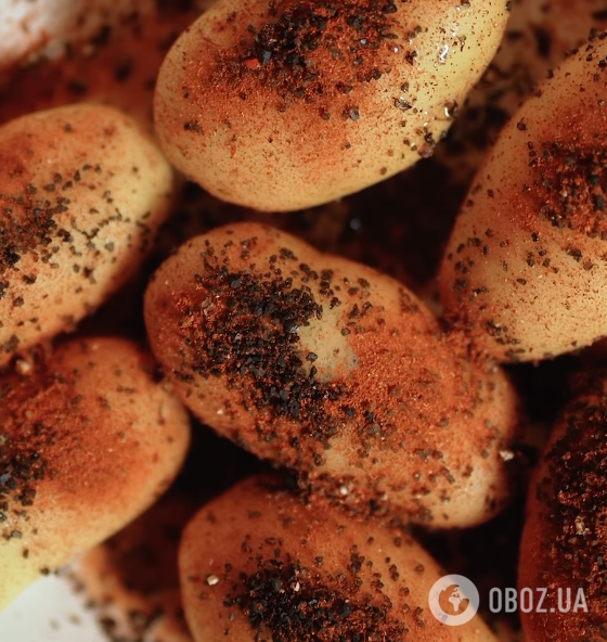 Как из огня: очень вкусная запеченная картошка в мундире за 10 минут