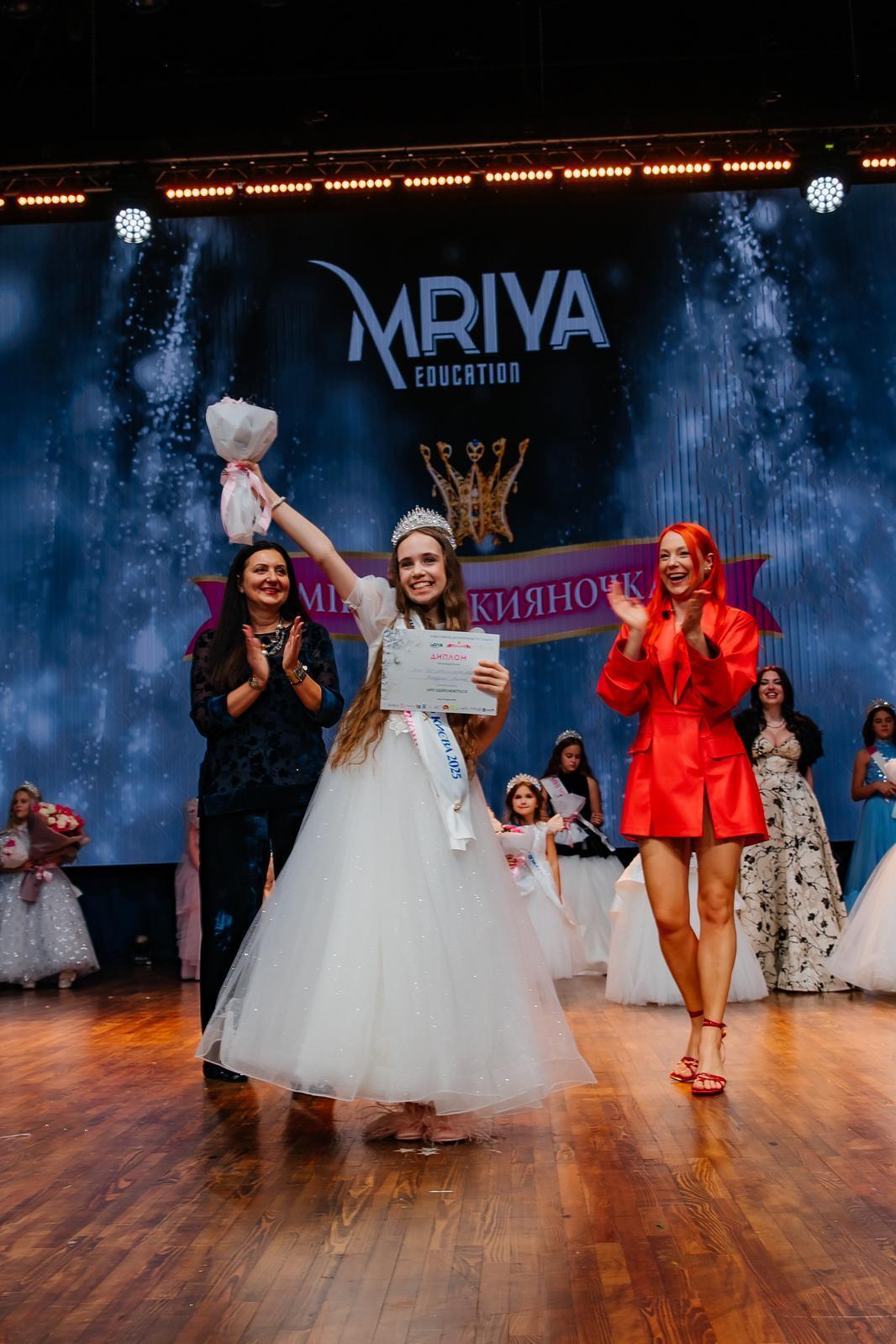 "Міні Міс Кияночка": у Києві відбувся фестиваль дитячої моди і таланту