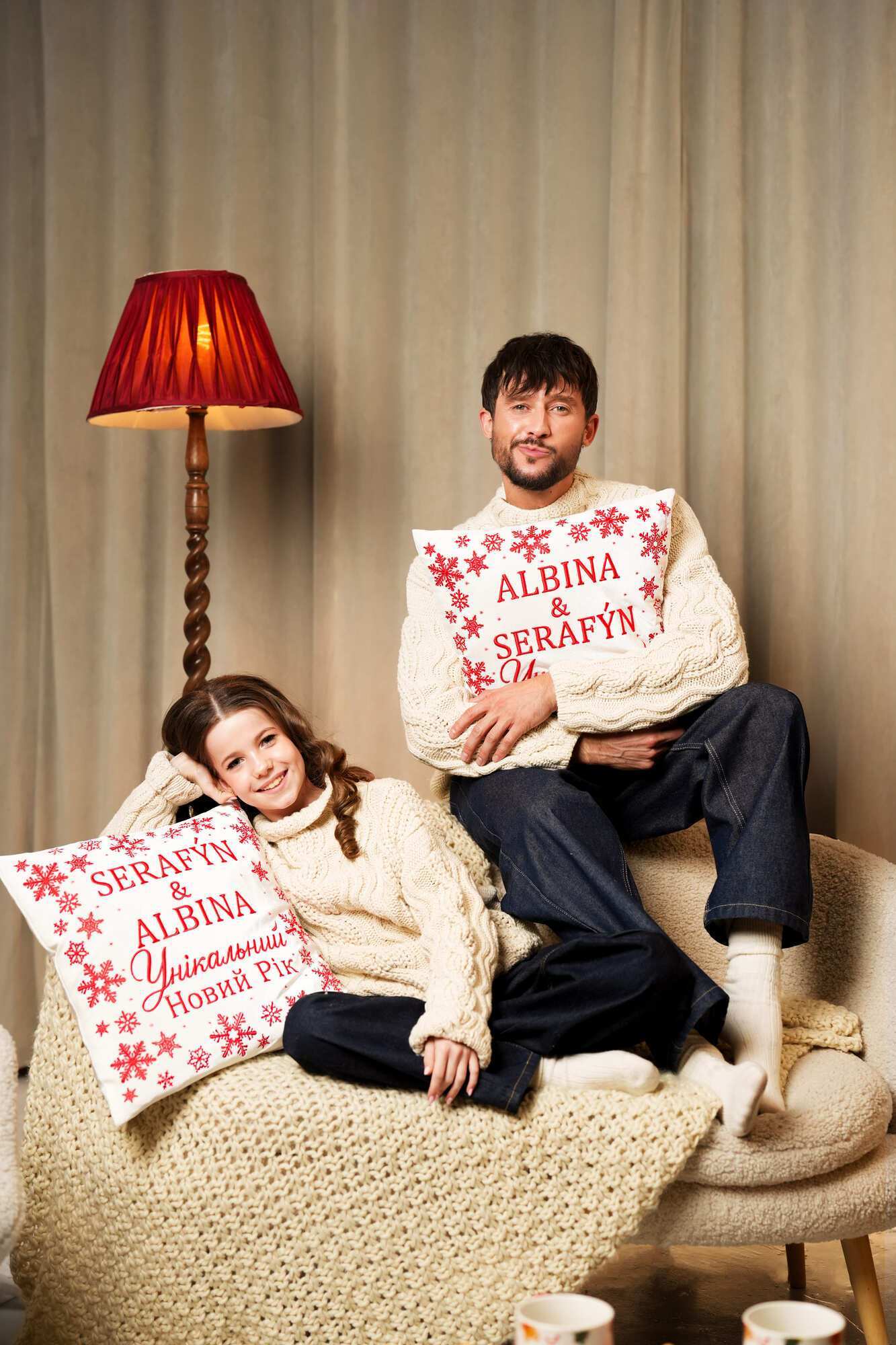 "Унікальний Новий рік": ALBINA і SERAFYN підвели підсумки року в різдвяному відео