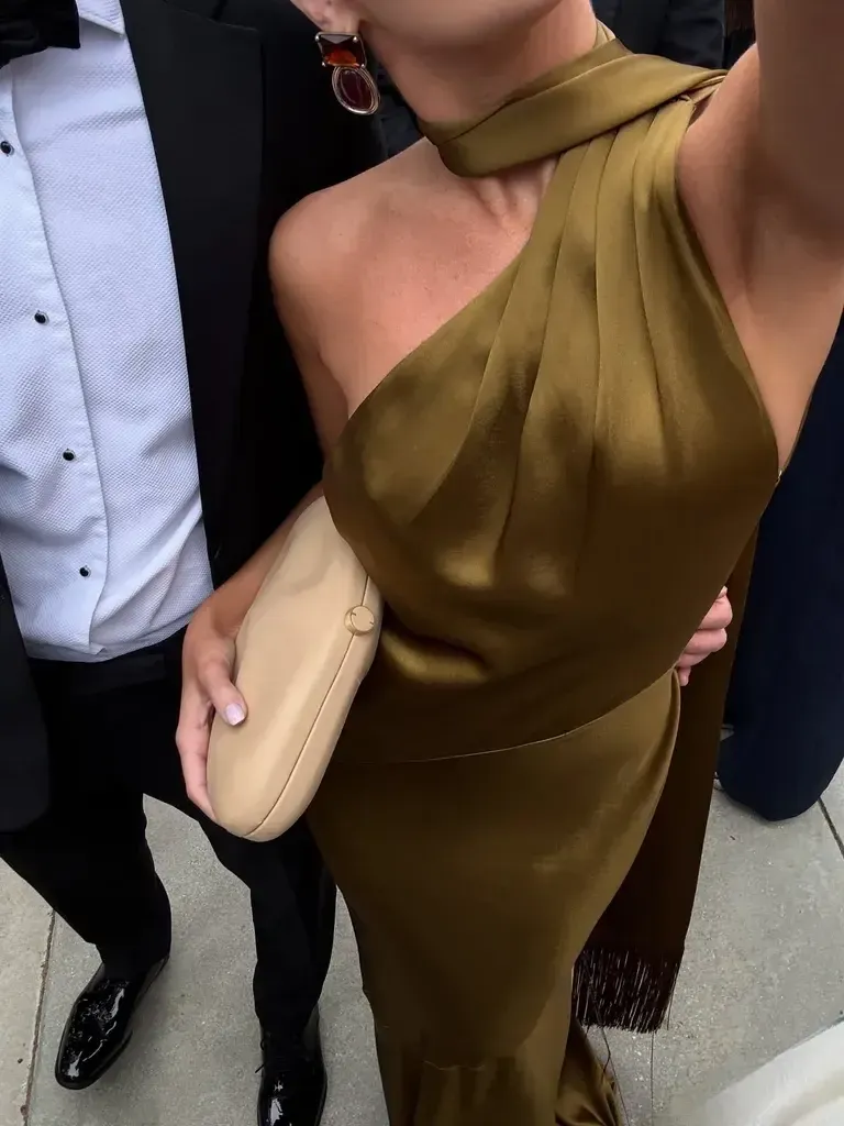 Платье, которое будет на каждом празднике: назван самый роскошный тренд 2026 года