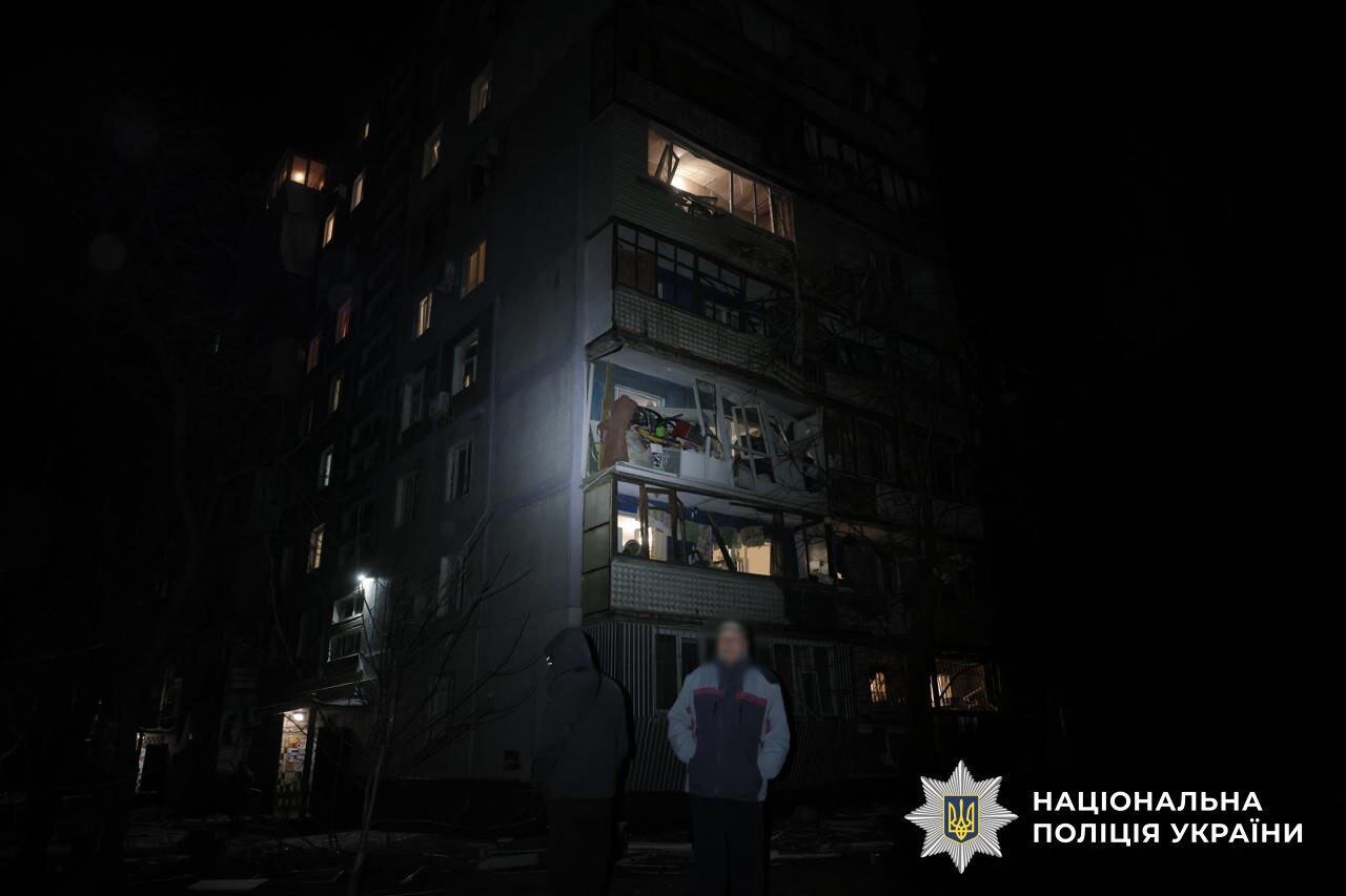 Окупанти атакували Запоріжжя: пошкоджено багатоповерхівки, є постраждалі. Фото і відео