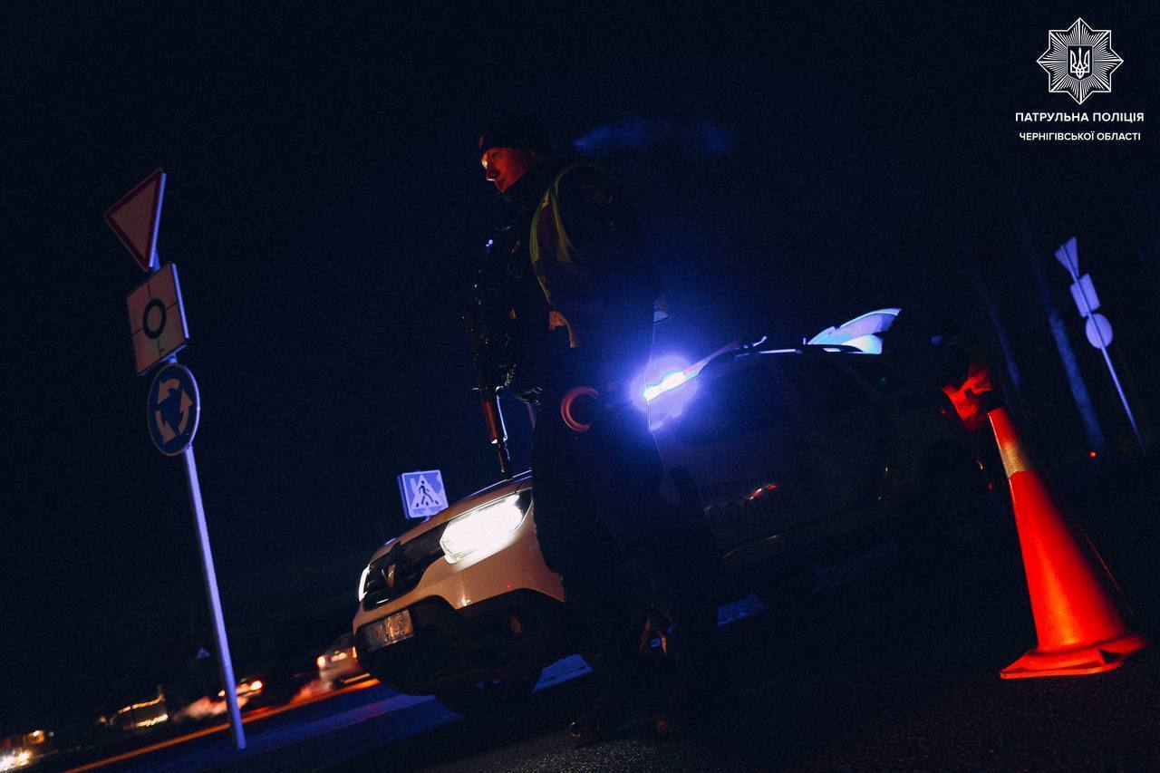 Оккупанты в Сочельник ударили по Чернигову и Черкасской области: пострадал мужчина, повреждено кладбище. Фото