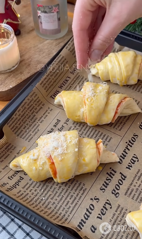 Домашні листкові круасани нашвидкуруч: додайте всередину сир та улюблену ковбасу