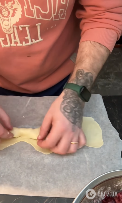 Культовый торт "Еловая изба" с вишнями: делимся пошаговым рецептом