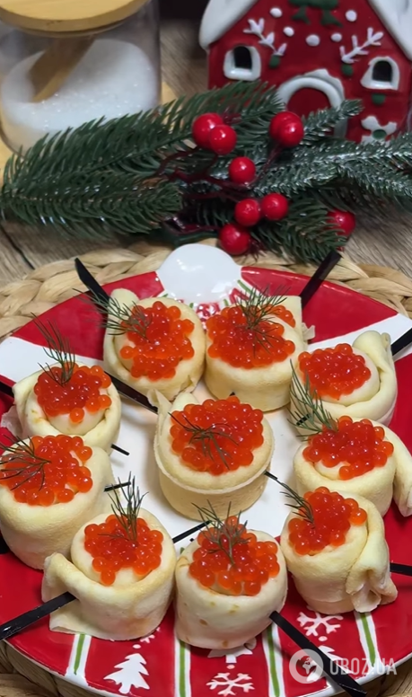 Вместо привычных бутербродов: как приготовить изысканную закуску из блинов с красной икрой