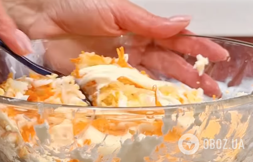 Закуска-салат із моркви та плавленого сиру за 5 хвилин для новорічного столу: ділимося рецептом