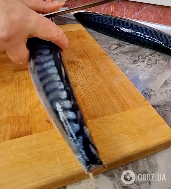 Смачна маринована скумбрія для новорічного столу: готується риба в гарячому маринаді