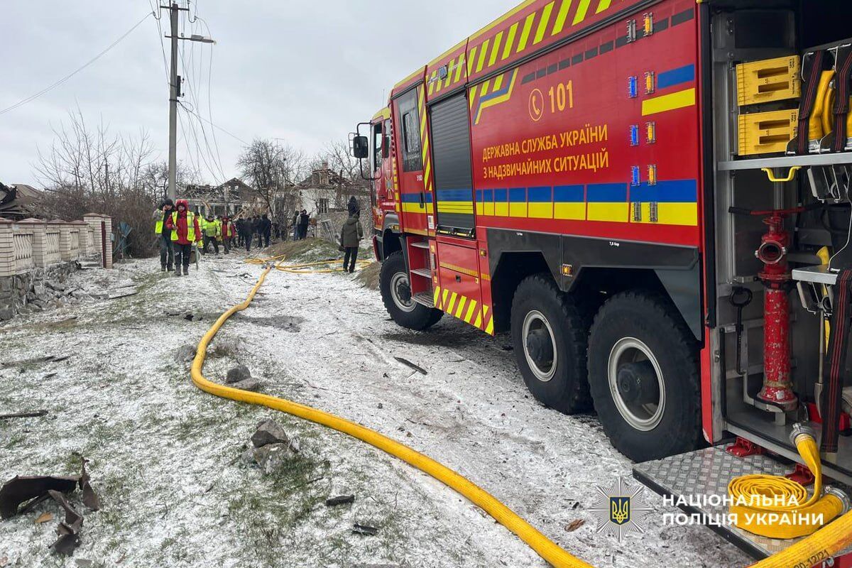 Оккупанты нанесли ракетный удар по Умани: есть разрушения жилой инфраструктуры, среди раненых – дети. Фото и видео