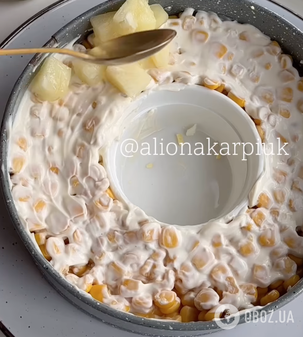 Салат "Гавайський" для новорічного столу: найлегший рецепт ситної та смачної страви