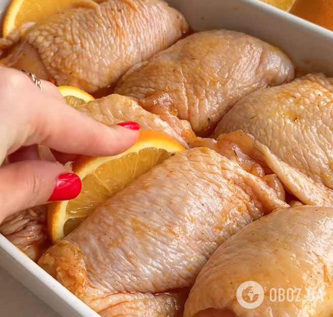 Соковита запечена курка в апельсиновому маринаді: рецепт страви для новорічного столу