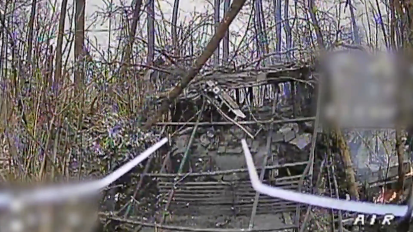 "Ювелирная точность": пограничники поразили российский танк, который враг пытался спрятать на Курском направлении. Видео