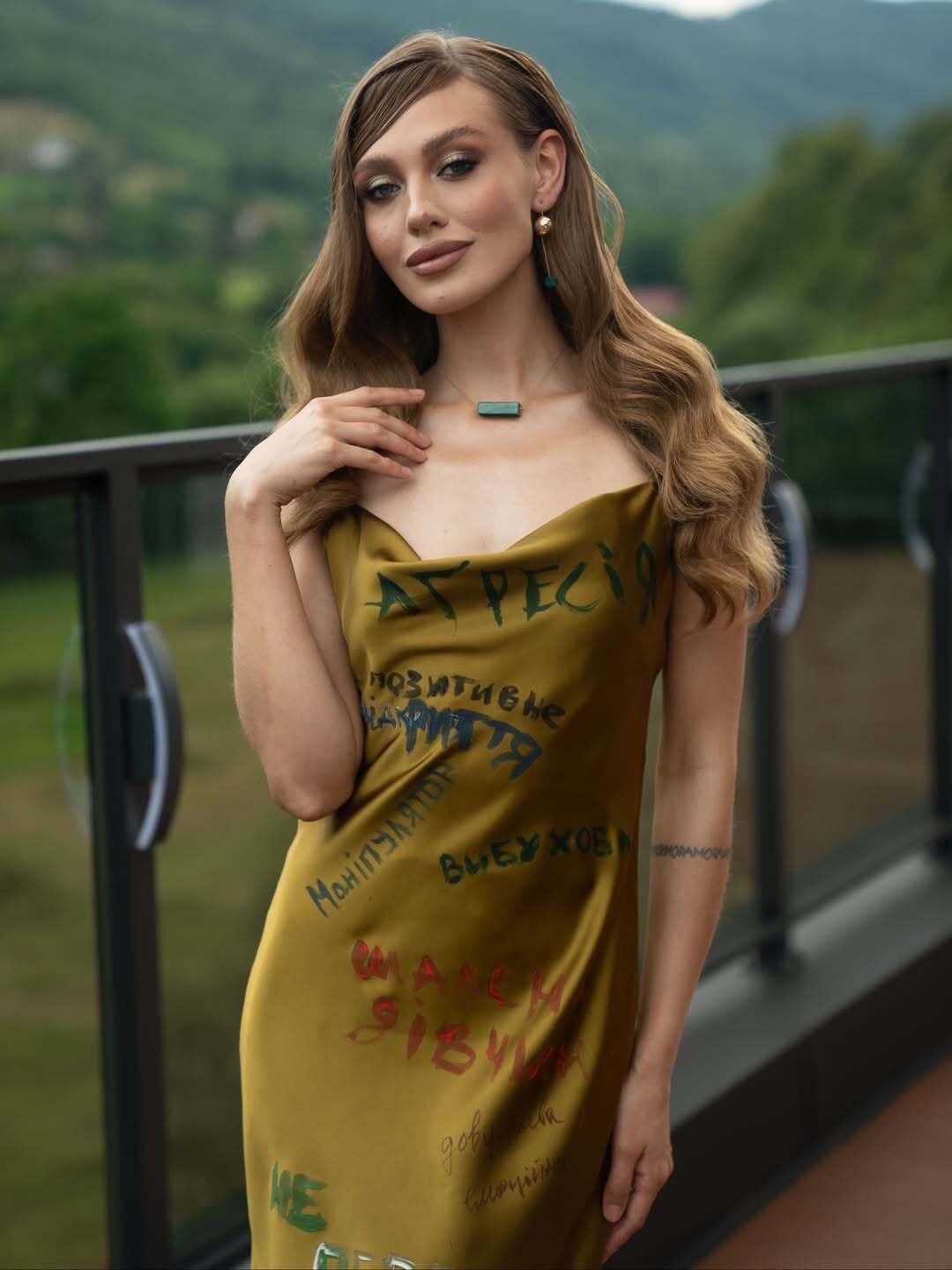 Цимбалюк сделал решающий выбор: что известно о победительнице "Холостяка 14" и в какие скандалы она попадала