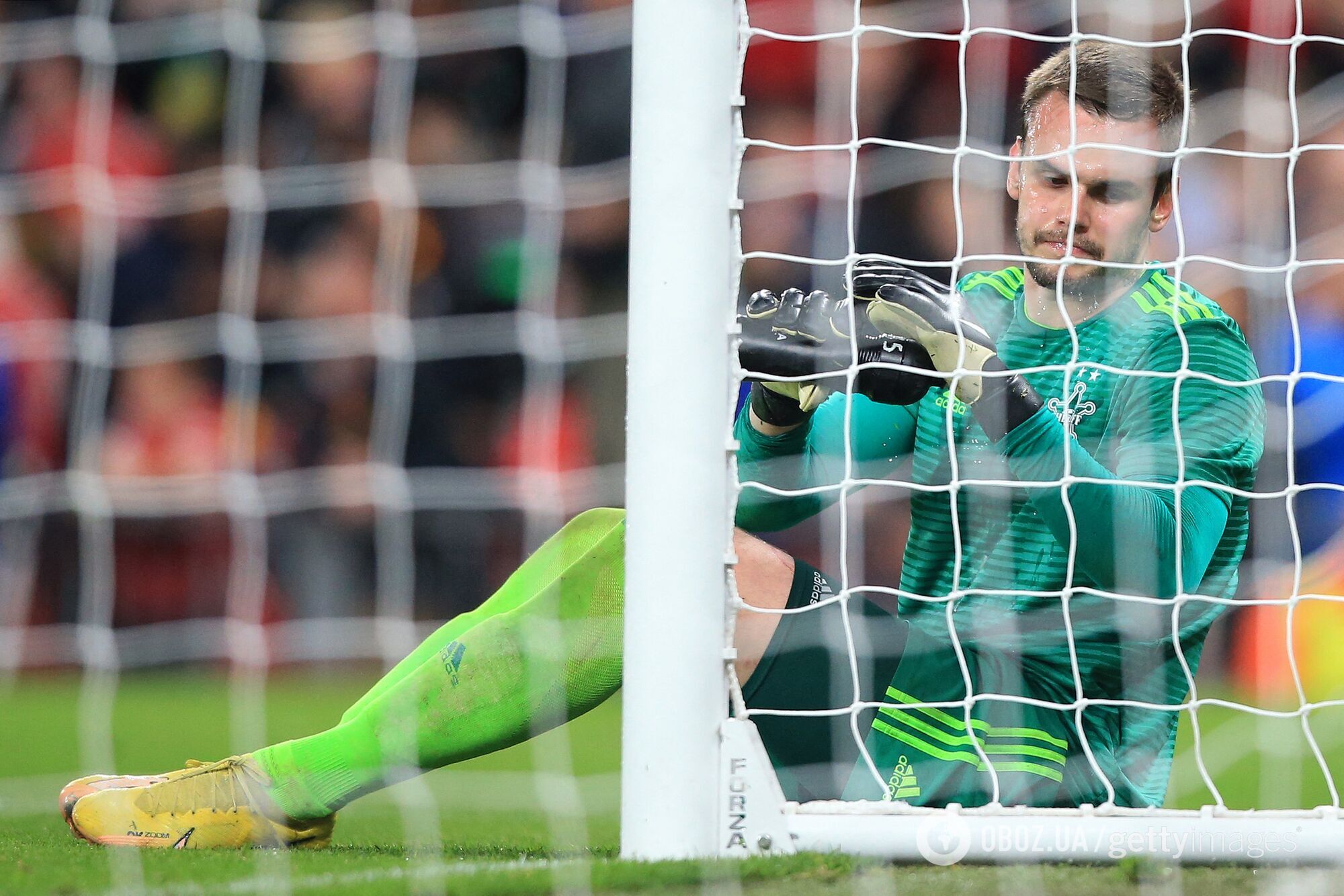 Бывшего голкипера "Динамо" и сборной Украины выгнали из клуба в Казахстане. Футболист отказался возвращаться в Украину