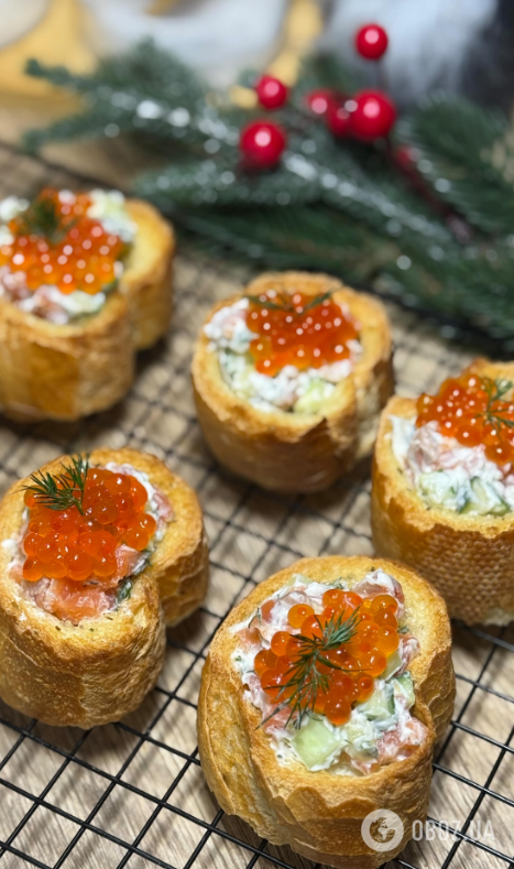 Бутерброды с красной рыбой по-новому: как оригинально подать любимую закуску на Новый год