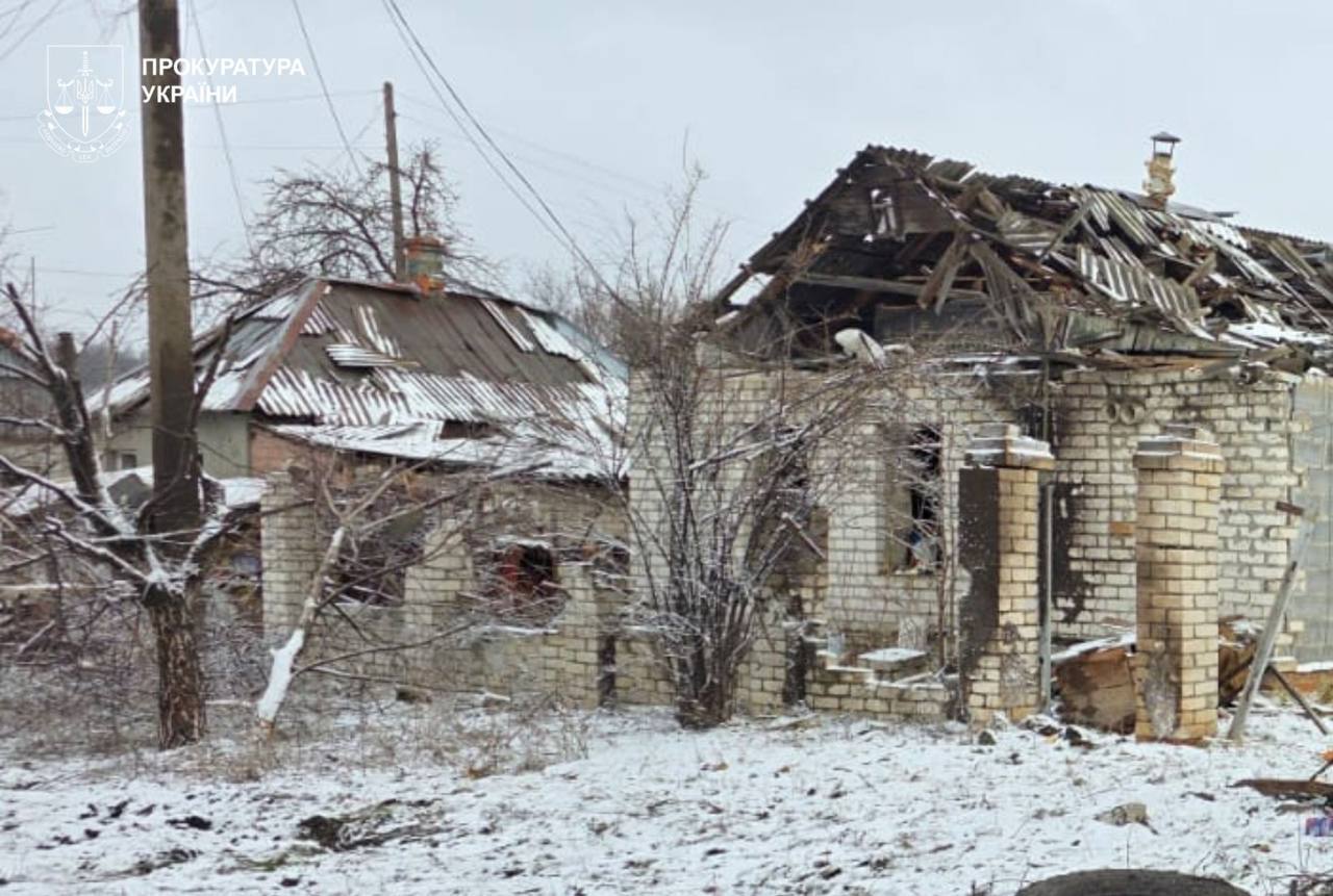 Під Новий рік ворог підступно вдарив по Запоріжжю: пошкоджено багато будинків. Фото