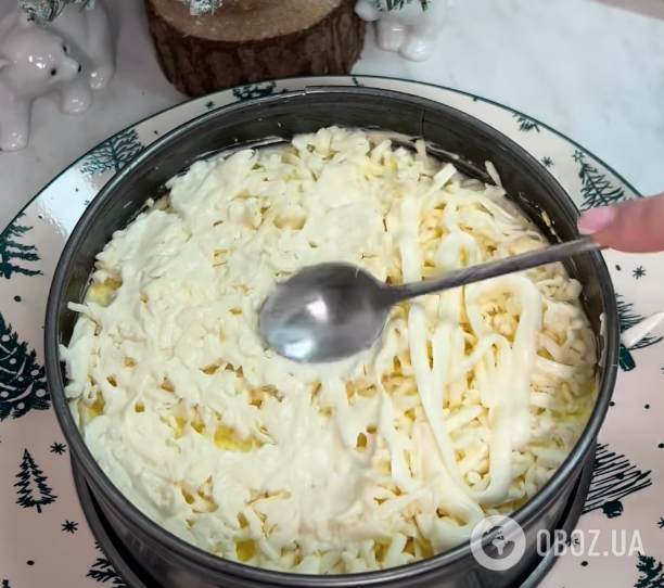 Новогодний салат "Шуба под снегом": самый простой рецепт вкусного и сытного блюда