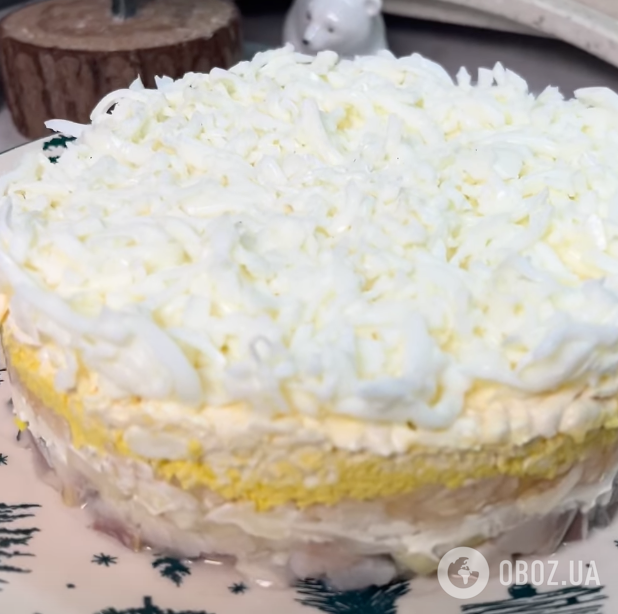 Новогодний салат "Шуба под снегом": самый простой рецепт вкусного и сытного блюда