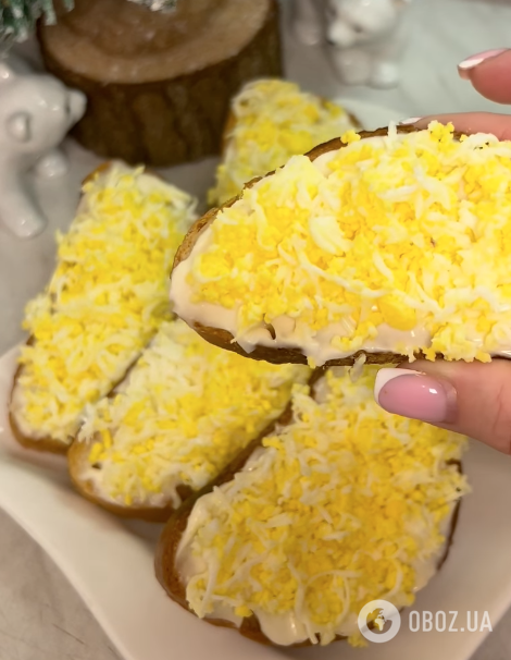 Вкуснее, чем бутерброды со шпротами: гренки "Курочки" для новогоднего стола