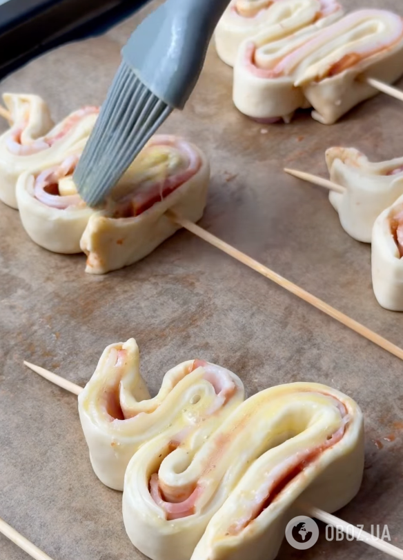 Закуска з листкового тіста "Ялинка" для новорічного столу: ділимося легким рецептом