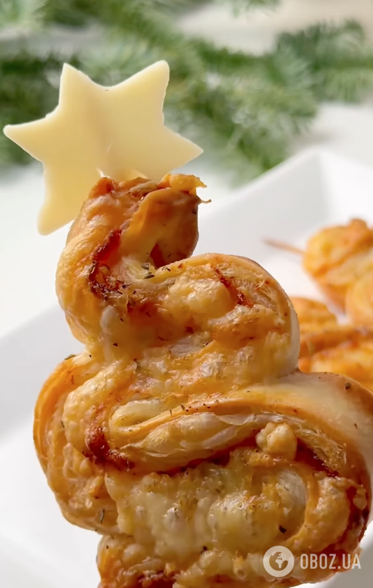 Закуска з листкового тіста "Ялинка" для новорічного столу: ділимося легким рецептом