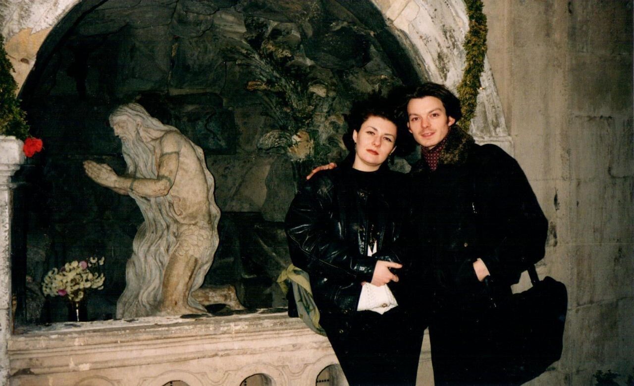 Робота з Данилком, дружба з Віктюком й останні години в лікарні. Друзі та колеги розповіли про актора Анатолія Суханова, який раптово пішов з життя