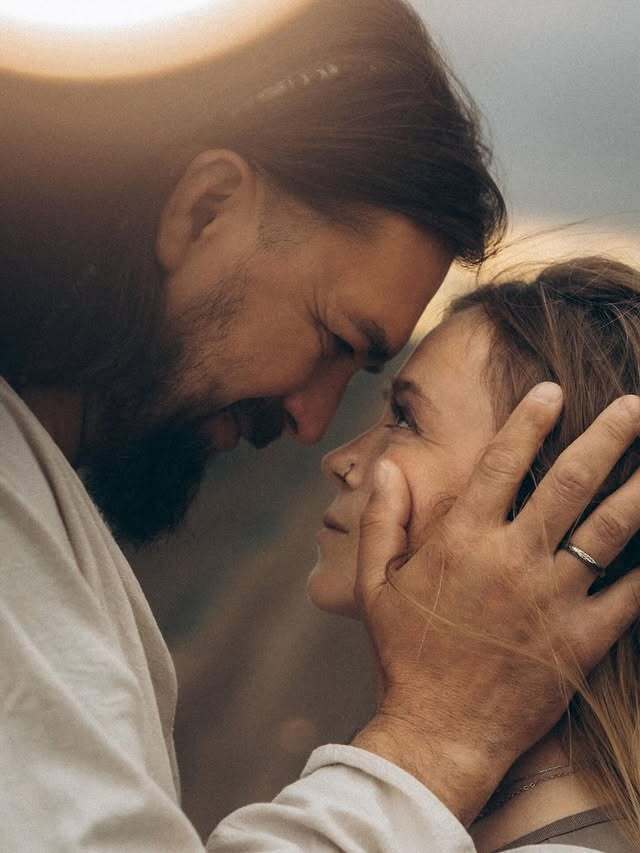 40-річна співачка Лавіка вперше стала мамою і показала "вечірку" в пологовому. Фото малюка