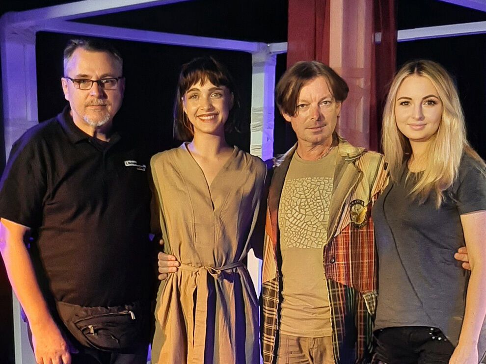 Робота з Данилком, дружба з Віктюком й останні години в лікарні. Друзі та колеги розповіли про актора Анатолія Суханова, який раптово пішов з життя