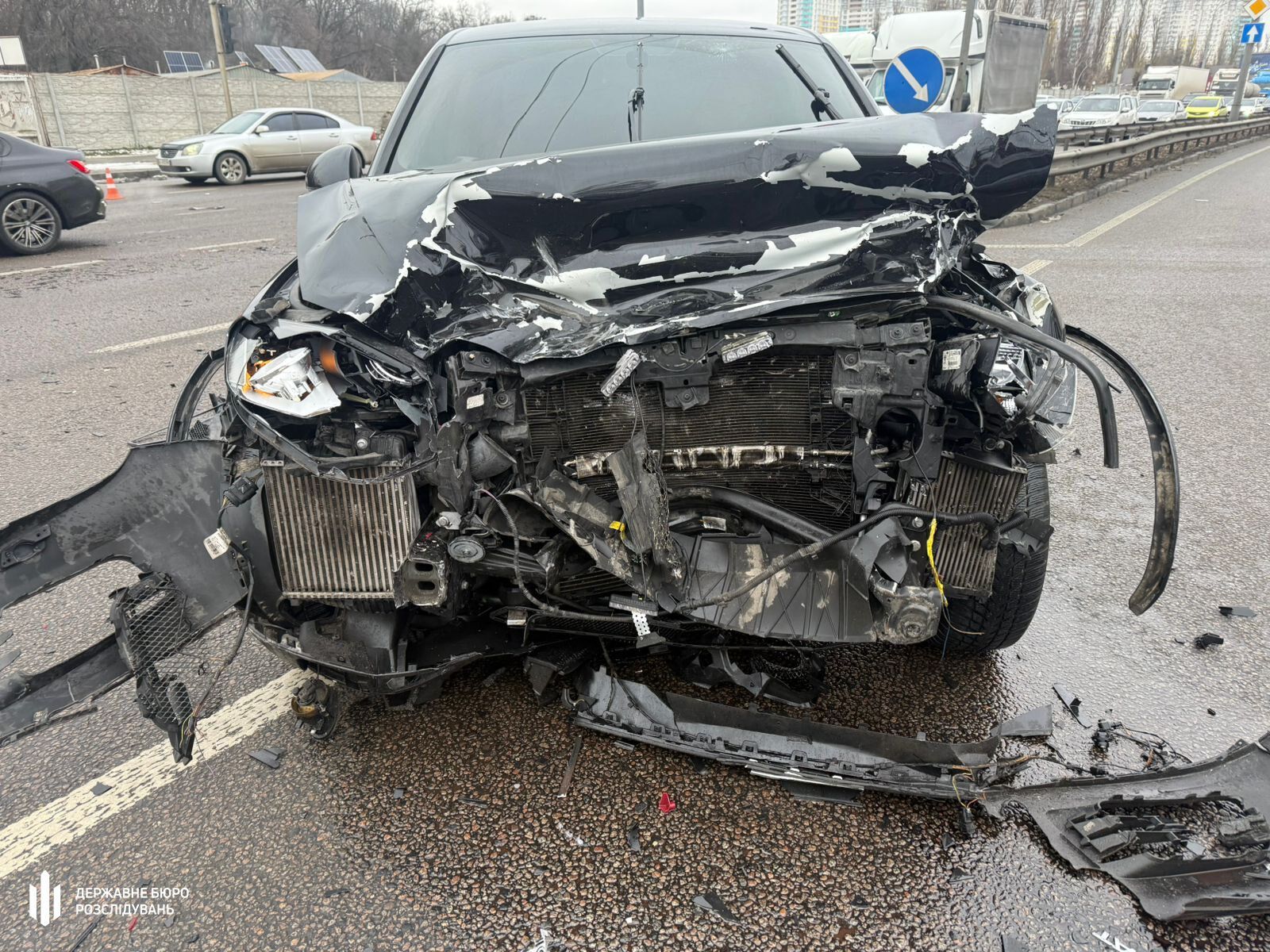 В Киеве произошло ДТП с участием военнослужащего: погибла мать двоих детей. Подробности, фото и видео