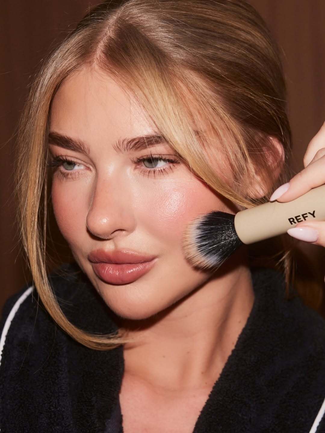 Будете в центрі уваги: як зробити на Новий рік трендовий макіяж "під омелою"