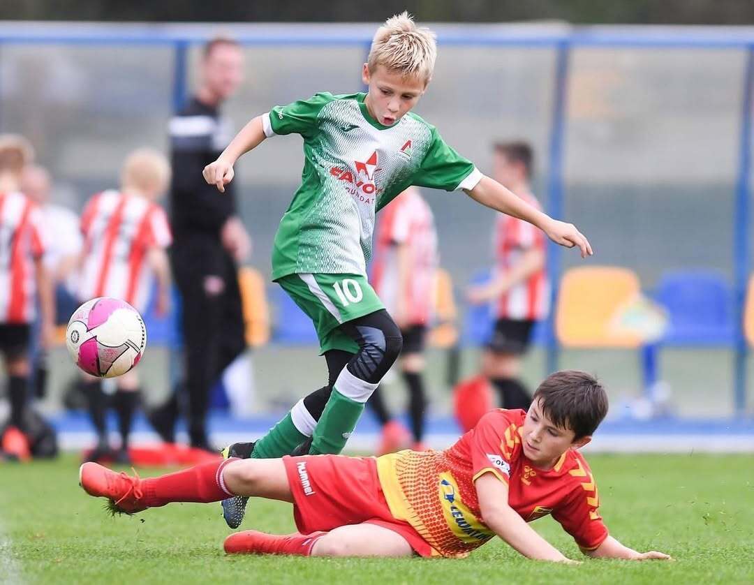 Играл в Австрии: "Ливерпуль" подписал футболиста сборной Украины