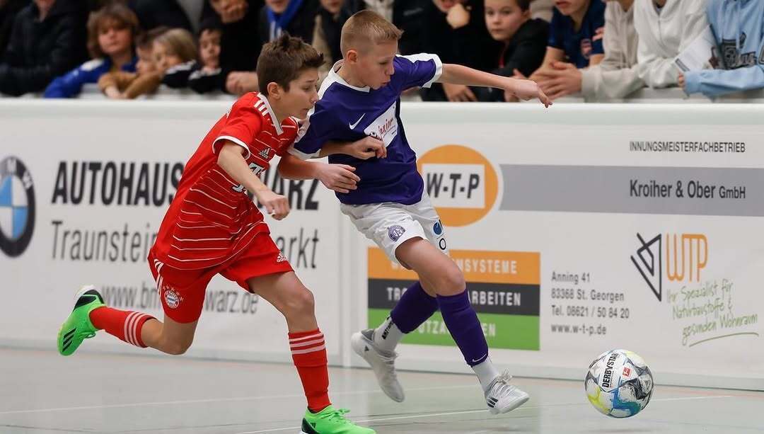 Играл в Австрии: "Ливерпуль" подписал футболиста сборной Украины