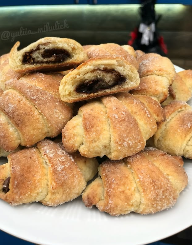 Самые вкусные домашние рогалики к чаю: готовятся элементарно