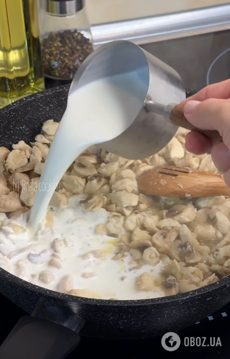 Ситний жульєн з куркою та грибами на обід: ділимось простим рецептом