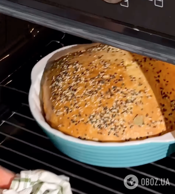 Ситний заливний пиріг нашвидкуруч: рецепт смачної страви за лічені хвилини