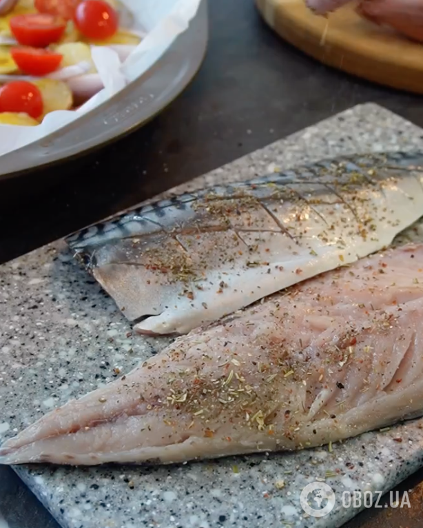 Запеченная скумбрия без запаха для праздничного стола: делимся секретами приготовления