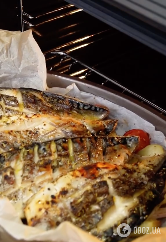 Запеченная скумбрия без запаха для праздничного стола: делимся секретами приготовления