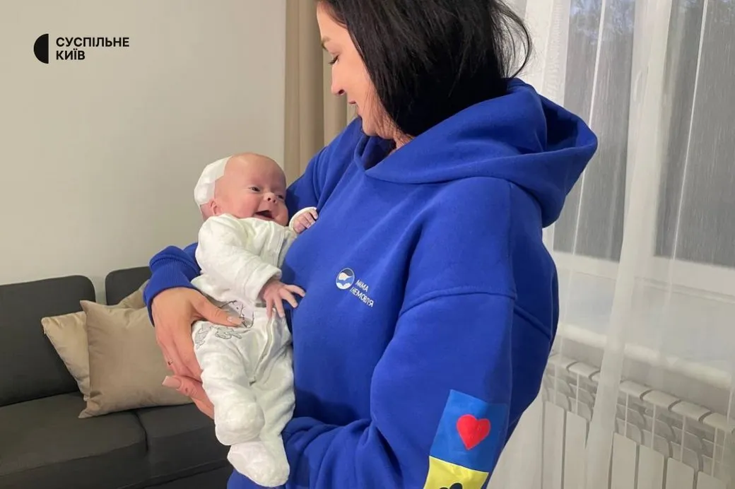Переніс чотири операції: з лікарні виписали 3-місячного Назарчика, мати якого загинула через атаку РФ на Київ